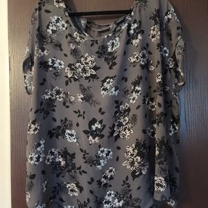 Torrid gray top with flowers.